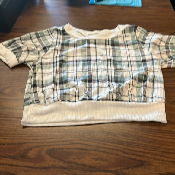 Caution To The Wind Tops - Caution to the wind checkered crop top